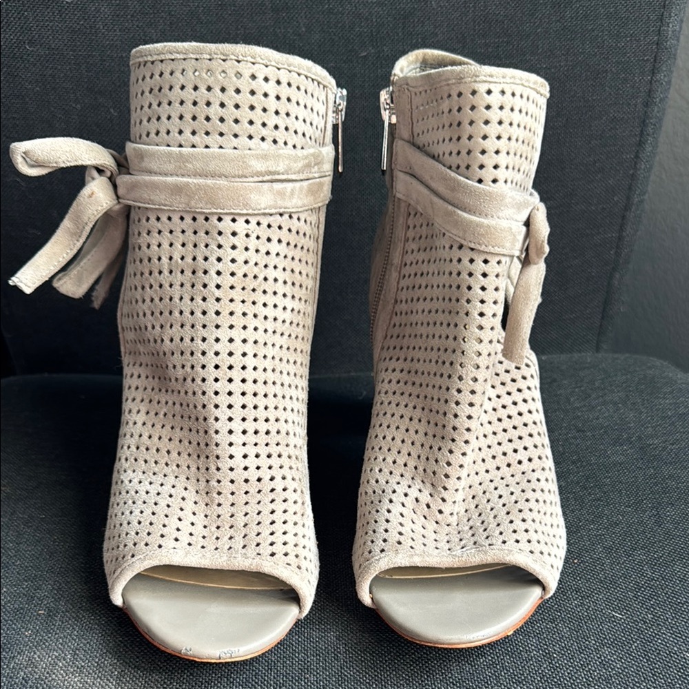 Sam Edelman Ankle Booties in Grey with Chic Design